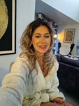 CelynaRoss Chat XXX in diretta