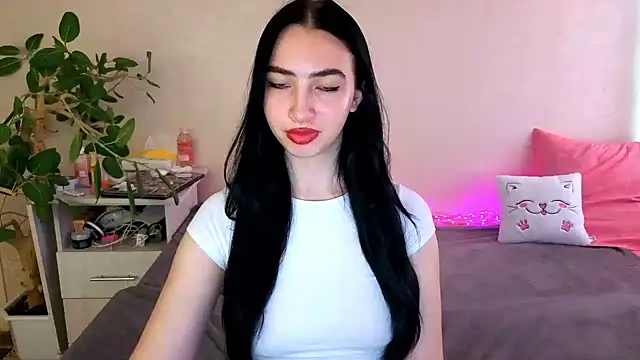 WildKittenX_'s Live XXX Chat