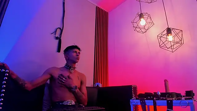 Maximoking26 live XXX chat