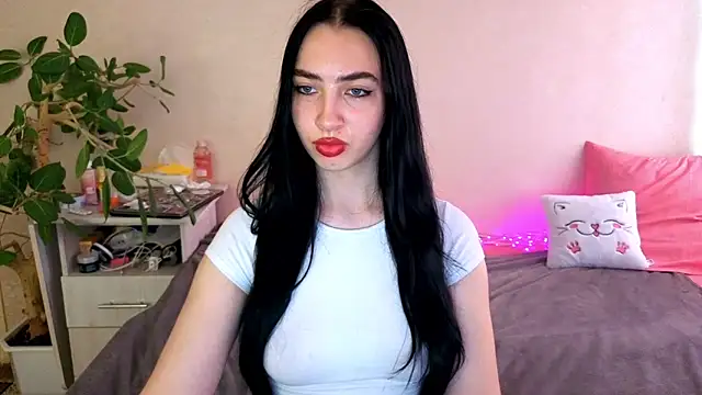 WildKittenX_'s Live XXX Chat