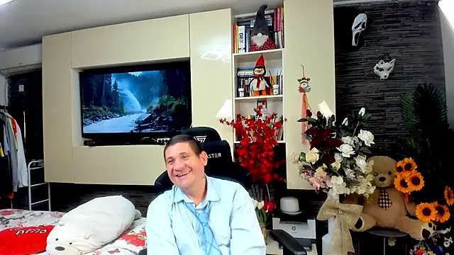 SpartacusDaddy48's Live XXX Chat