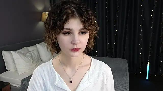 Chatroom XXX en direct de Kira__Fluffy