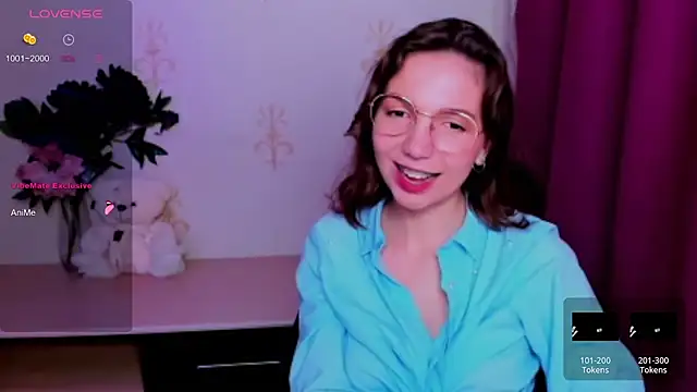 KindHazelHere_ Chat XXX live