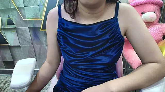 Chat XXX en directo de NymphoIsLive