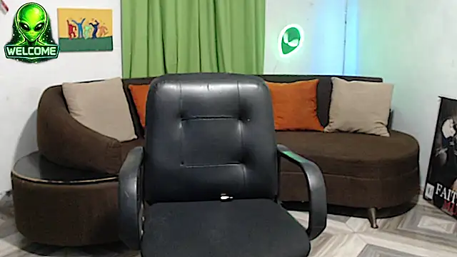 alpha_zomn Live XXX chat