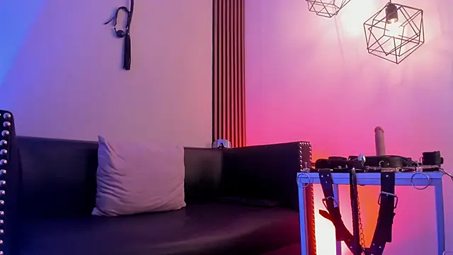 Maximoking26 Live XXX Chat