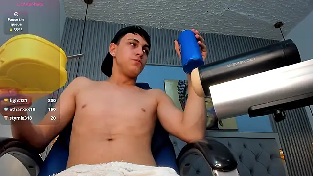Chat +18 de Ethanx18_ ao vivo
