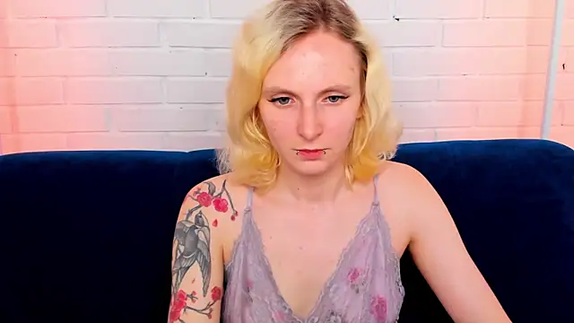 LikiLips' Live XXX Chat