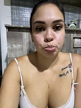 FOX_LATINA 现场XXX聊天