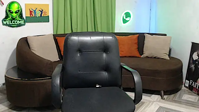 alpha_zom live XXX chat