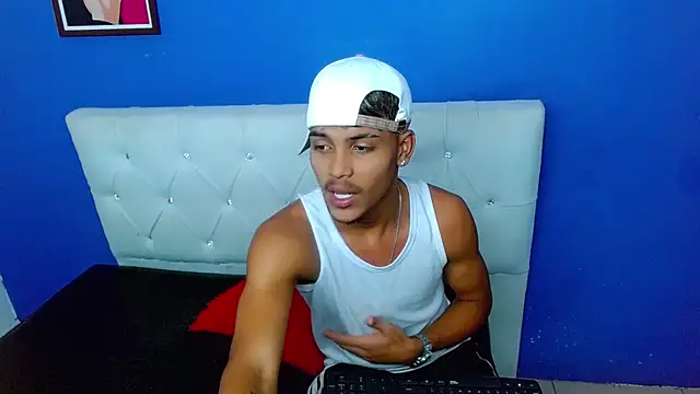 Chat +18 de Angel_foxc13 ao vivo