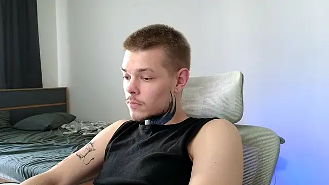 DENIS_HERE's Live XXX Chat