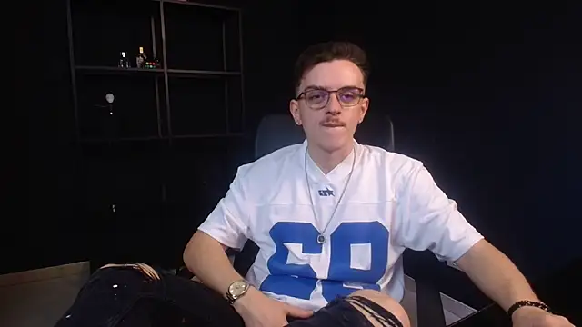 FelixStarkk live XXX chat