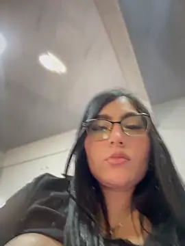 Sarahballiston_ Adlı Modelin Canlı XXX Sohbeti