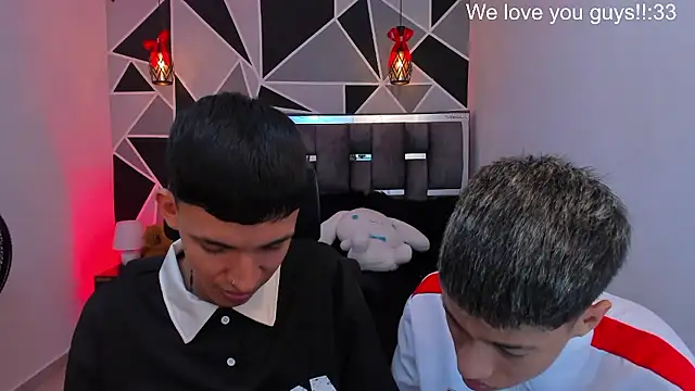Juan_Nd_Steven Live XXX-Chat