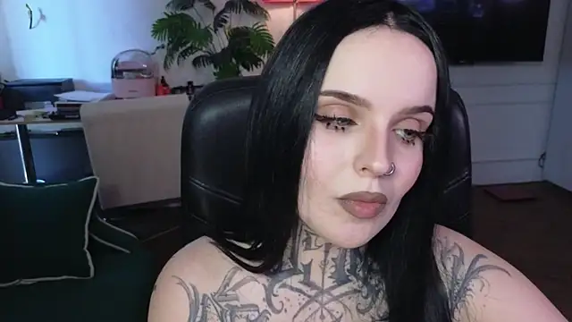 XXX chat uživo modela ATOMIC-KETCHUP