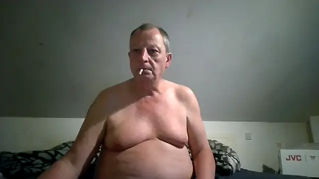 chubbybear2cum Adlı Modelin Canlı XXX Sohbeti