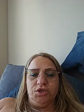 XXX chat uživo modela BLONDKICIA1