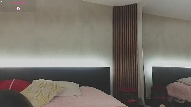 Czat XXX na żywo – kimhilton_
