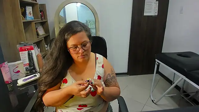 Sarah_Boobs_'s Live XXX Chat