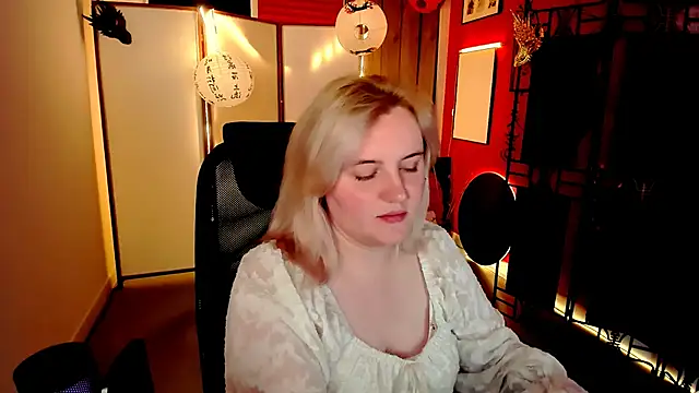 KathyBriggs Chat XXX live