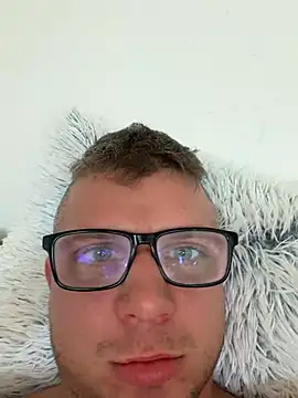 XXX chat uživo modela PolishBoy1995