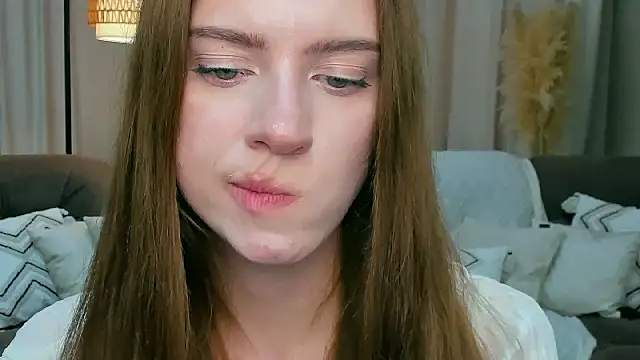Erica_Kiss Adlı Modelin Canlı XXX Sohbeti