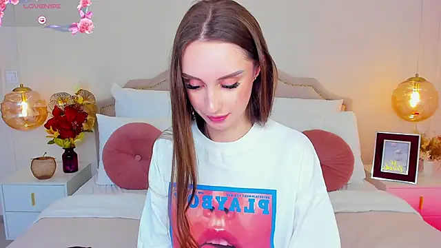 ToriSonn's Live XXX Chat