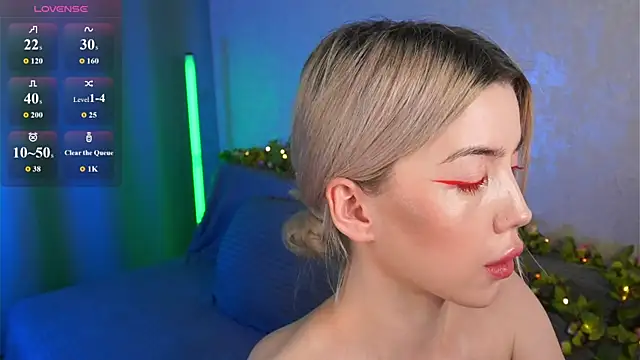 Chat +18 de LindaThackerr ao vivo
