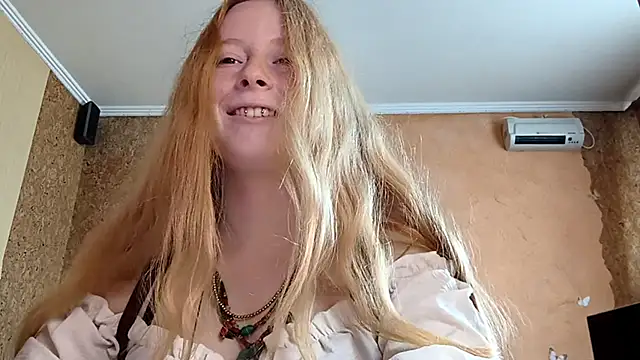 Chat +18 de KateVibe_01 ao vivo