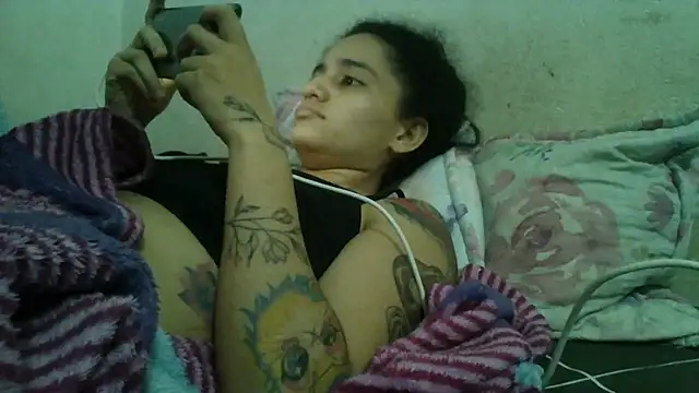 girl_tits' Live XXX Chat