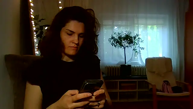 Ms-Lust1- Chat XXX in diretta