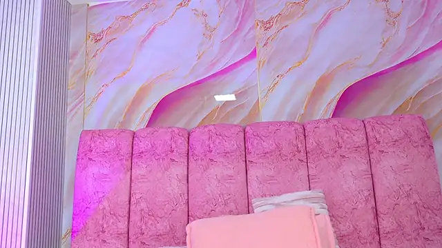 Онлайн чат XXX emmacurvy
