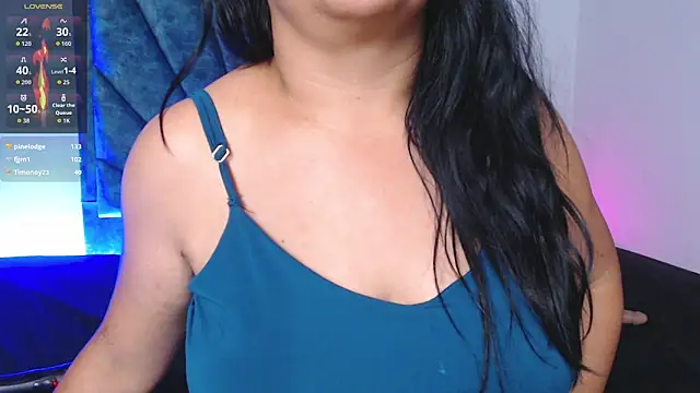 AliciaReby Adlı Modelin Canlı XXX Sohbeti
