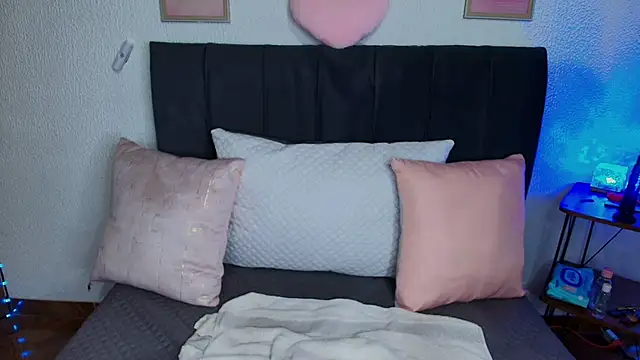 lucyfer_111 Chat XXX in diretta