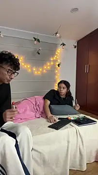 Sarabubbie 라이브 XXX 채팅