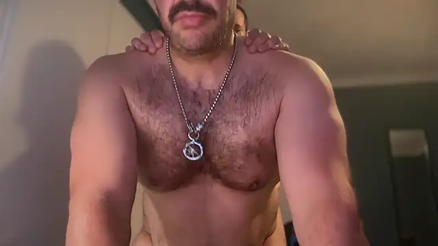 CloudyMuscleBeefy's Webcam Show