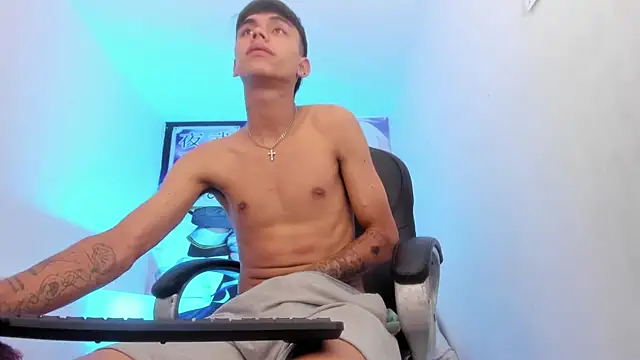 Chat +18 de Tyger_Boyy ao vivo