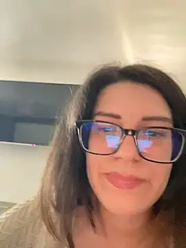 NadiraNoor Live XXX-Chat
