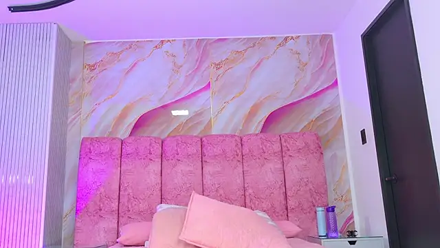emmacurvy's Live XXX Chat
