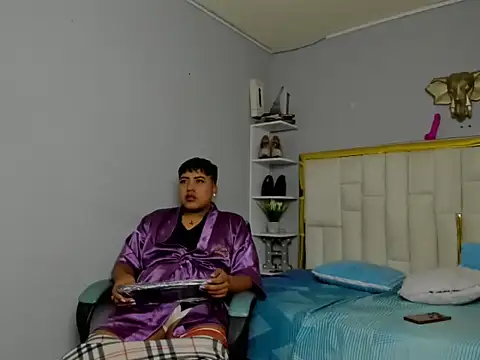 Živý XXX chat badboyjuan_