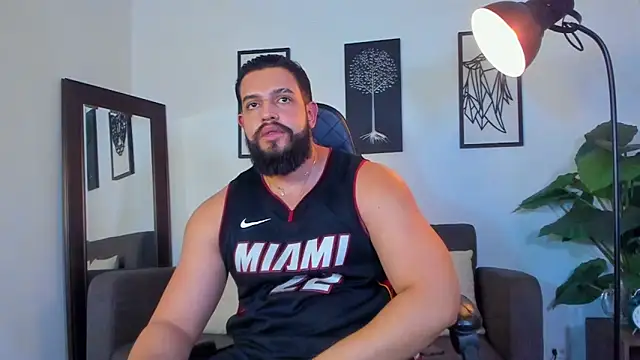 Chat +18 de Justin_kingX7 ao vivo