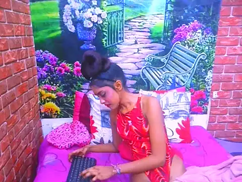 IndianPretty14u2Luv Adlı Modelin Canlı XXX Sohbeti