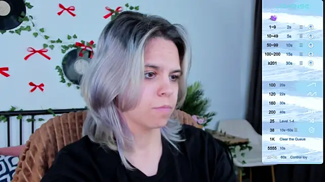 LiraBelle: απευθείας συνομιλία ΧΧΧ