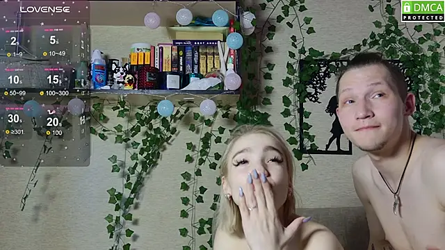 Girl_Meow18: онлайн-секс-чат