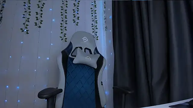 Živý XXX chat KarlaSim