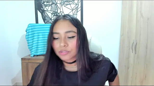 Ciara8 Adlı Modelin Canlı XXX Sohbeti