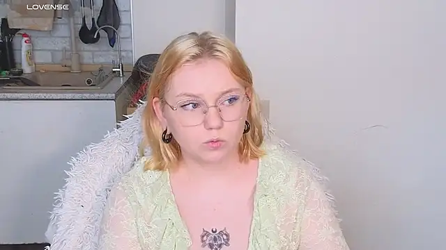 soft_focus Live XXX Chat