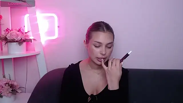 MilanaAngelAs 라이브 XXX 채팅