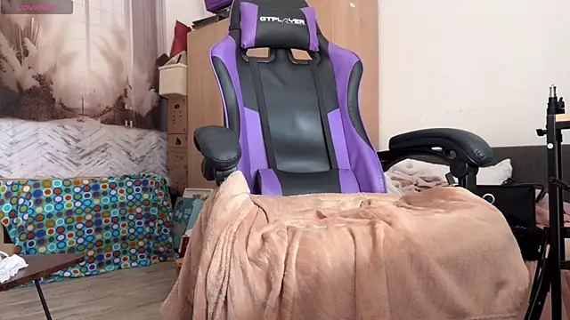Chat +18 de Caliiie-of ao vivo